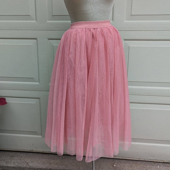 Haute Monde Dresses & Skirts - pink TULLE MIDI SKIRT haute monde XL